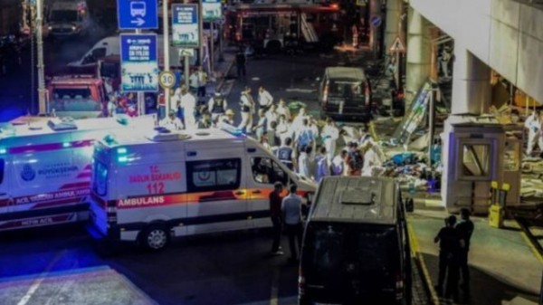 تركيا تعتقل 11 مشتبها على خلفية هجوم المطار