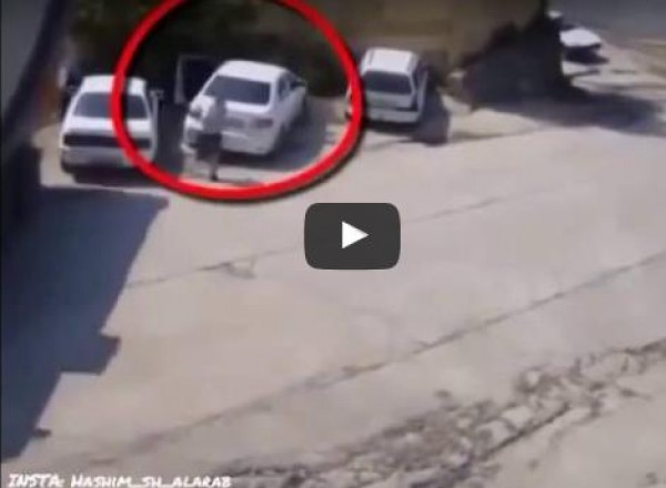 خليجي يعرض حياته للخطر ويجلس أمام شاحنة مسرعة