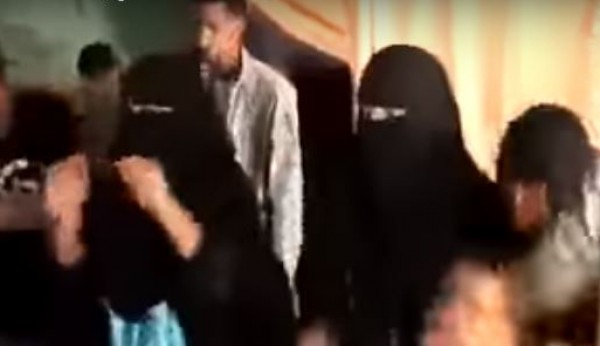 وصلة رقص لمنقبات تثير الجدل عبر مواقع التواصل الإجتماعي