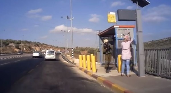 جنود الإحتلال يطلقون النار على شابة فلسطينية من نقطة صفر