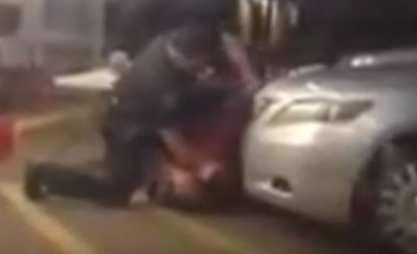 شاهد الفيديو الذي أحدث موجة من الإحتجاجات في الولايات المتحدة بعد مقتل شاب أسود
