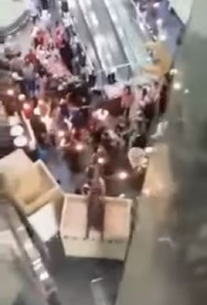 مشاجرة نسائية في أحد المولات أول أيام العيد