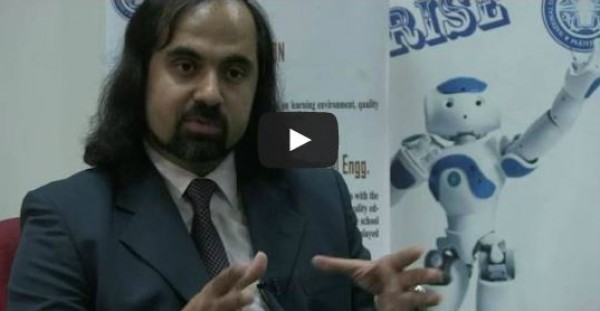مبرمجون باكستانيون يحلمون بكأس العالم للروبوتات