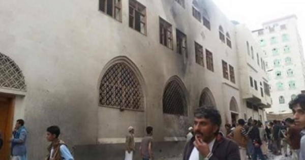 سقوط حرجى في انفجار عبوة ناسفة بجوار مسجد بصنعاء