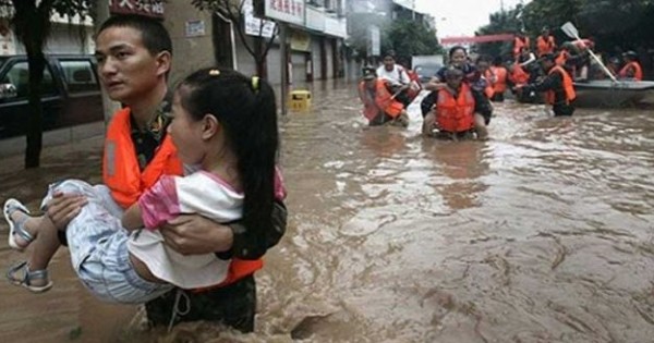 مقتل العشرات وتضرر الملايين جراء أمطار الصين