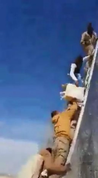 الإعلام العبري ينشر فيديو عن عمليات تهريب المخدرات بين سيناء المصرية وإسرائيل
