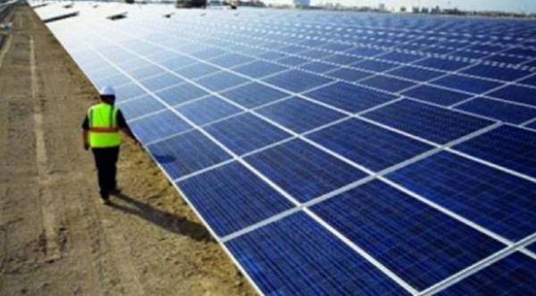 السلطة الفلسطينية تصدر أول رخصة لإقامة محطة للطاقة الشمسية