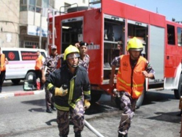 أخماد حريق طال 300 بالة قش في قرية أم التوت بجنين