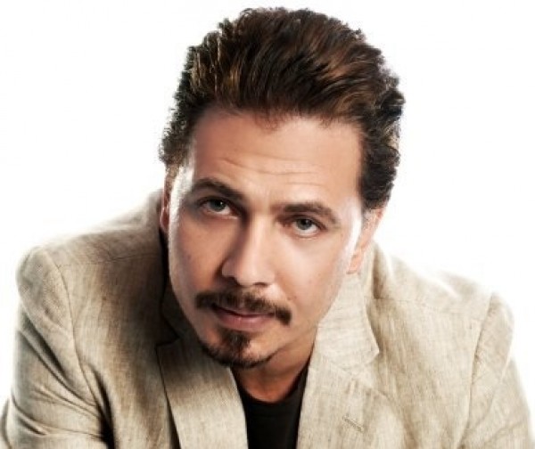 محمد رياض ينشر أول صور لوالديه.. لن تصدق