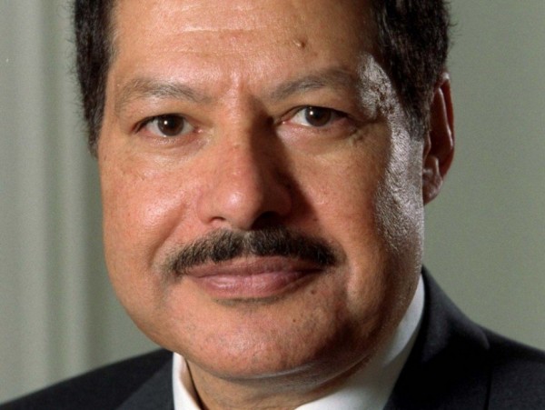 شاهد أغرب نعي عن الدكتور أحمد زويل كتبه هذا الفنان