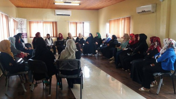 نساء رياديات تعقد جلسة حوارية في طوباس