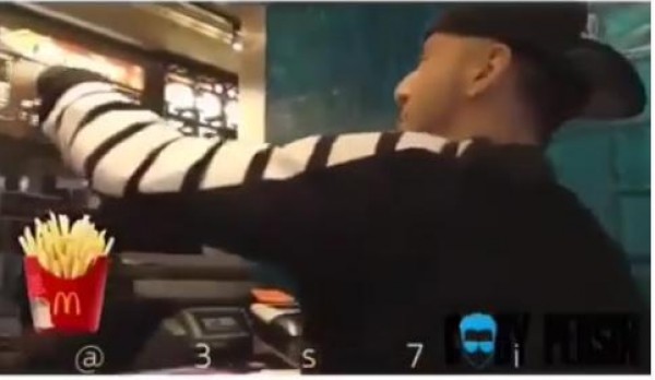 شاهد كيف طلب أحد الزبائن وجبته من "ماكدونالدز"