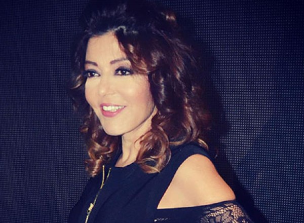 سميرة سعيد تختصر سنوات عمرها بهذه الإطلالة