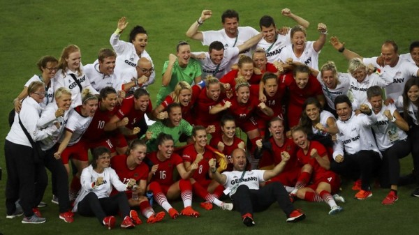 القدم الألمانية مرصعة بذهب أولمبياد ريو 2016 9998758176