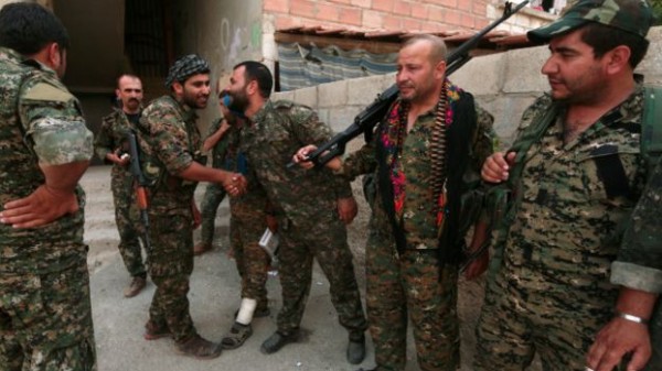 هدوء حذر يسود الحسكة بعد معارك عنيفة بين قوات الحكومة السورية والأكراد
