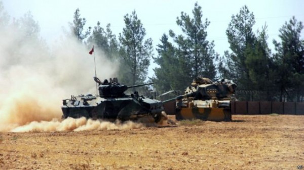 تركيا تبدأ حملة عسكرية لطرد مسلحي "داعش" من جرابلس بسوريا