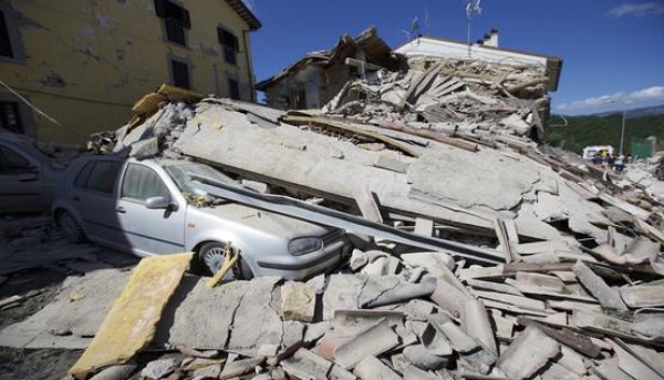 ارتفاع حصيلة الزلزال في ايطاليا الى 247 قتيلا وفق الدفاع المدني