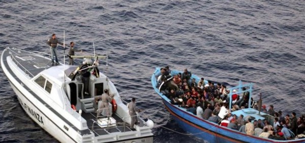 هجوم مسلح على سفينة إنقاذ مهاجرين في السواحل الليبية