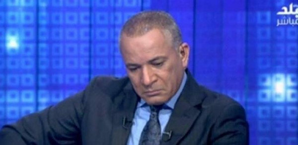 فيديو وصور - المذيع جاب ورا يسخر من أحمد موسى .. شاهد سقطات المذيعين التي لن ينساها الجمهور