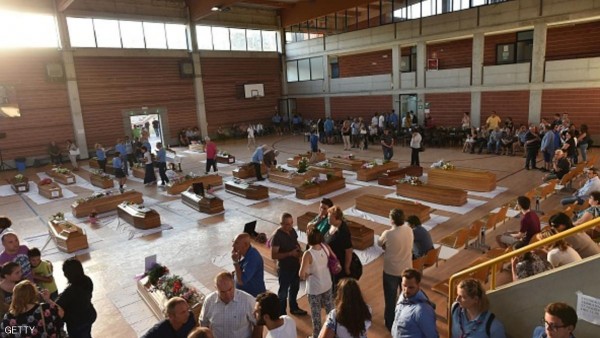 ارتفاع عدد قتلى زلزال إيطاليا وخطط لجنازة رسمية