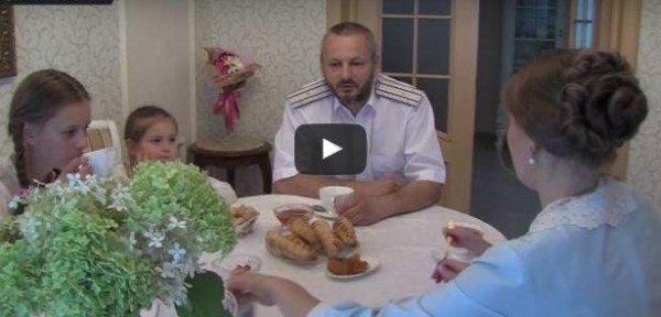 عائلة روسية تعيش بتقاليد الماضي