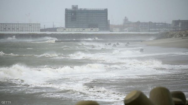 الإعصار "ليون روك" يعطل رحلات جوية في اليابان
