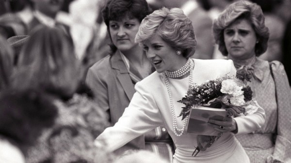 بريطانيا تتذكر الأميرة ديانا في الذكرى الـ19 لوفاتها