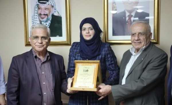 ابنة "القدس المفتوحة" أديان عقل تفوز بالمرتبة الأولى بمسابقة الذكاء العقلي على مستوى الوطن العربي