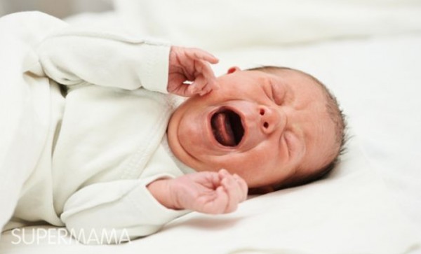 هل يتغير شكل المغص عند الطفل الرضيع كلما كبر في السن؟