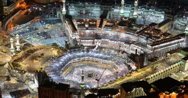 في رحاب بيت الله العتيق