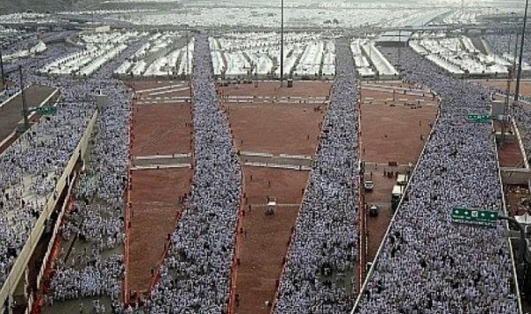 بالفيديو.. شاهد أين تذهب حصى الجمرات بعد قيام الحجاج برميها
