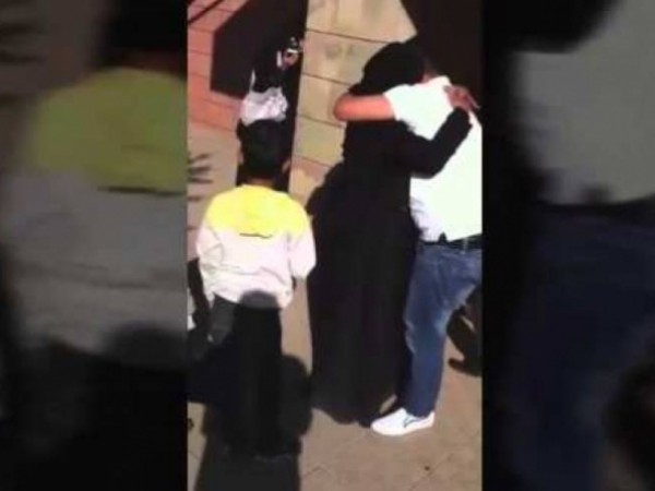 مشاهد لاتنسي..أبناء يلتقون أمهاتهم بعد فراق طويل