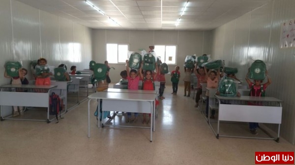الحملة الوطنية السعودية تستكمل المحطتين الثانية والثالثة من توزيع الحقائب المدرسية على ابناء الاشقاء السوريين