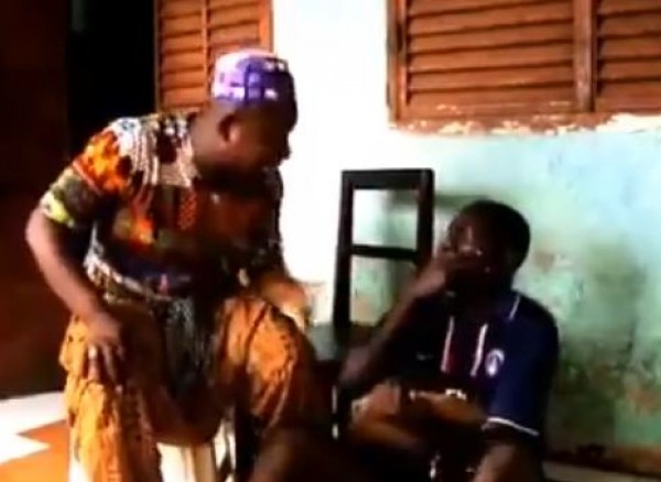 شاهد كيف يتم التدريس في السودان