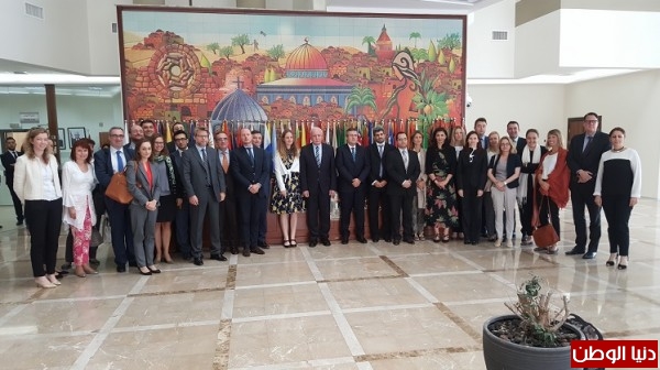 المالكي يلتقي اعضاء مجموعة المشرق والمغرب في مجلس الإتحاد الأوروبي