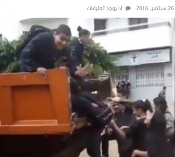 شاحنة البلدية تنقل الطلاب لمدارسهم في تونس