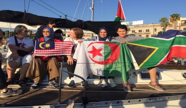 تعود من جديد : سفينة زيتونة تواصل رحلتها باتجاه غزة