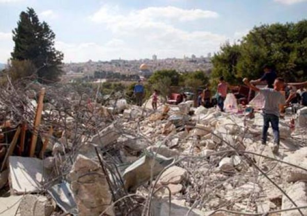 مركز حقوقي يؤكد ان قوات الاحتلال نفذت 68عملية اقتحام في الضفة و15عملية في القدس نهاية الاسبوع الحالي