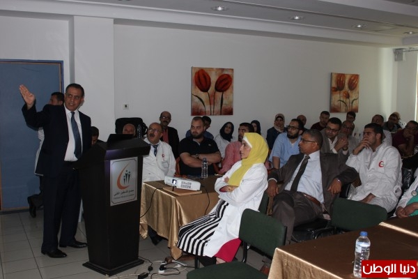 د. اسعد رملاوي يقدم محاضرة تخصصية حول الرصد الوبائي في المستشفيات