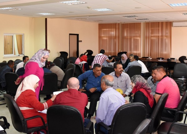 محافظة سلفيت ووزارة الاعلام تخرجان دورة تطوير مهارات الكتابة الصحفية
