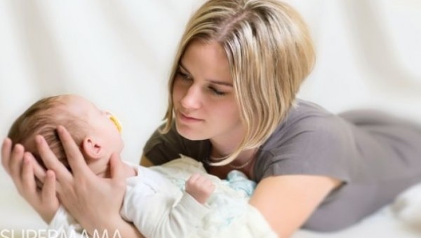 هل تعاني الأم من الاكتئاب خلال الرضاعة؟