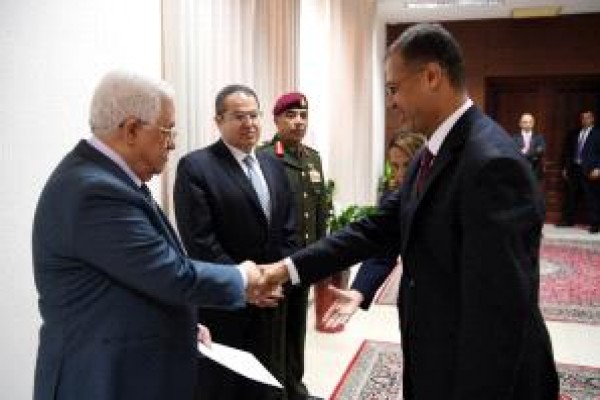 الرئيس يتقبل أوراق اعتماد سامي مراد كسفير لدولة مصر لدى فلسطين