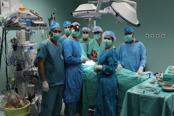 مجمع فلسطين الطبي يجري ثمانية عمليات لجراحة قلب الاطفال