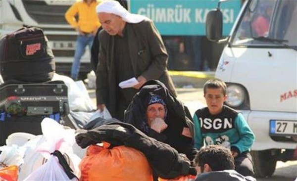 500 لاجئ سوري في تركيا يعودون إلى "جرابلس"
