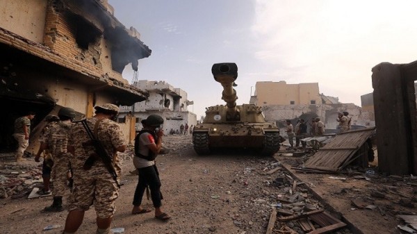 "البنيان المرصوص" يفتك بتنظيم الدولة الإسلامية في سرت ويحرر رهائن
