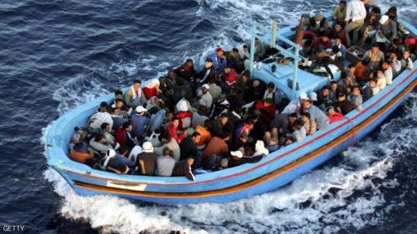 نقل أكثر من 700 مهاجر إلى صقلية بعد إنقاذهم من البحر