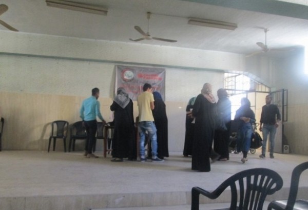 التعاون الانساني يوزع كسوة لفلسطينيي سوريا والنازحيين السوريين في مخيم عين الحلوة