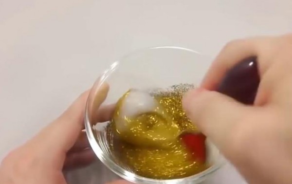 شاهد طريقة عمل عجينة السلايم