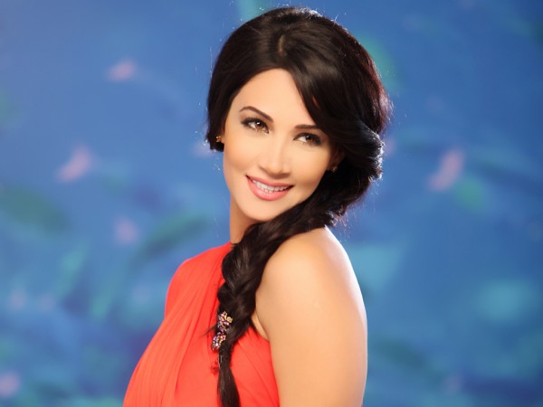 ديانا حداد في لوك جديد قد لا تميزها فيه