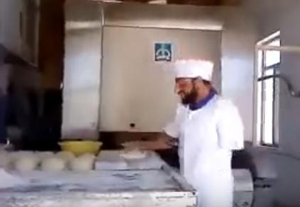 أسرع خباز بيد مبتورة